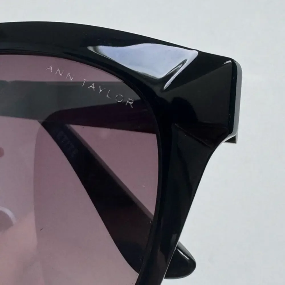 NEW Ann Taylor ATP913 Oval Sunglasses